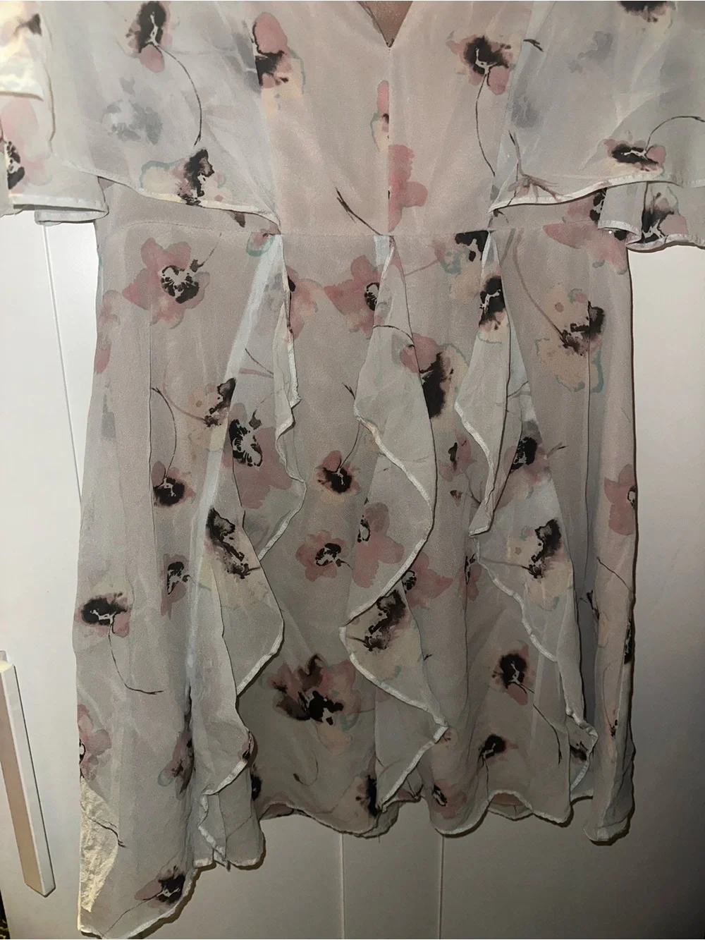 BCBG Maxazria Mabel Chiffon Dress 100% Silk Cape in Floral Pearl Blue $338MSRP